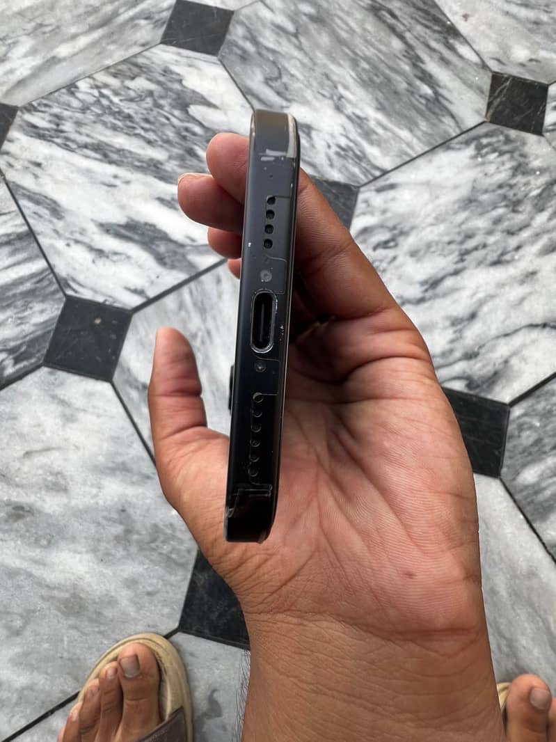Apple iPhone 15 plus 5
