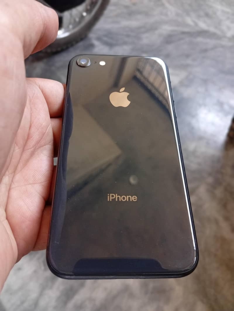 Apple iPhone 8 0