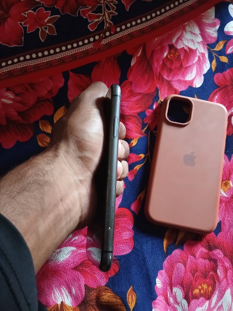 Apple iPhone 11 2