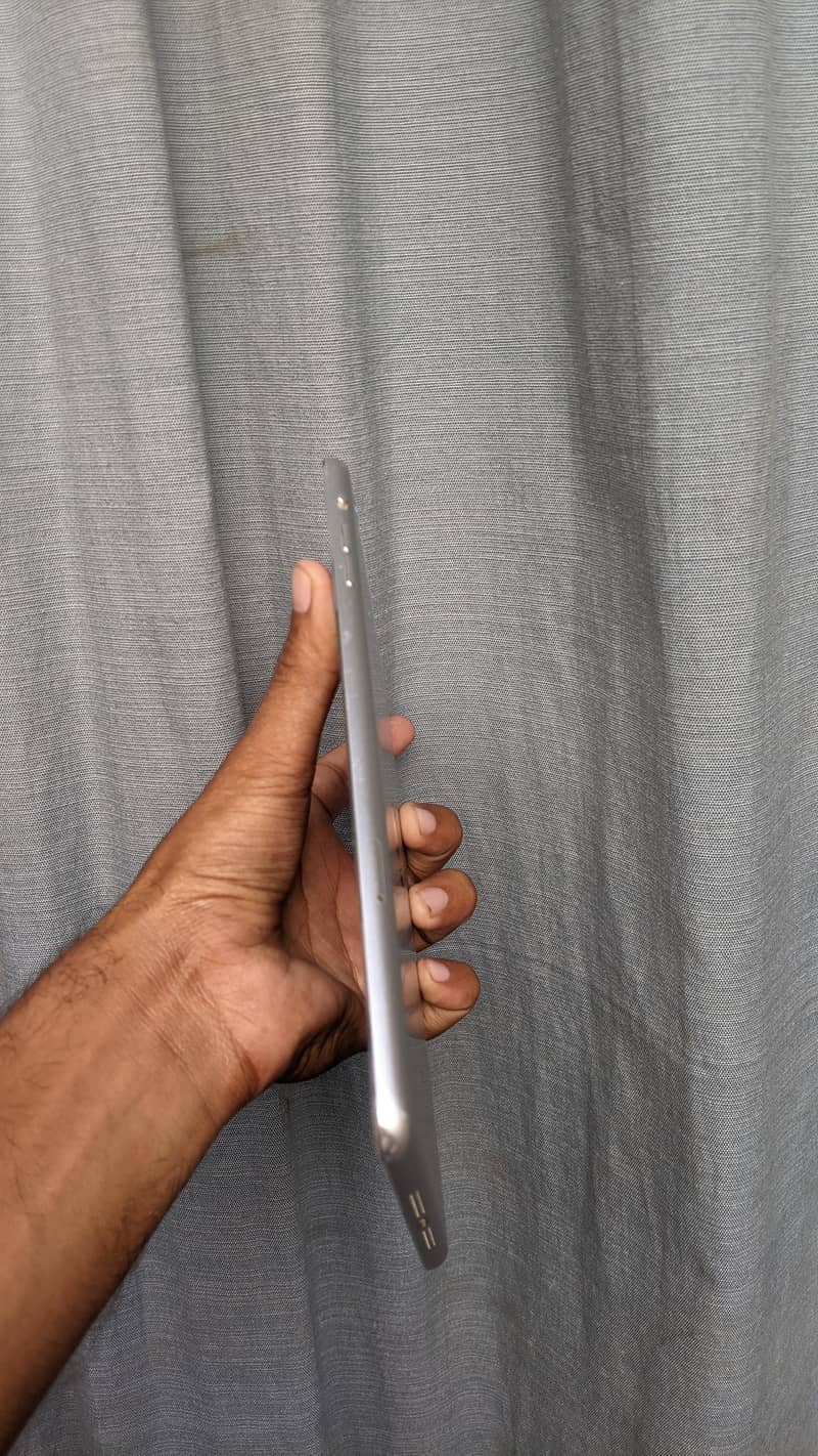 ipad mini 2. . . . . . (16 Gb) 3