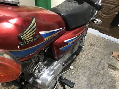 125 2007 model fuel tank