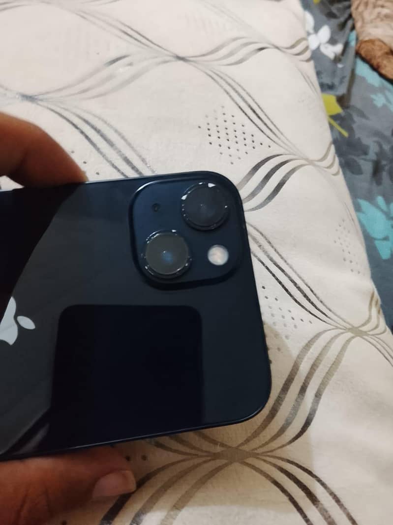 Apple iPhone 13 1