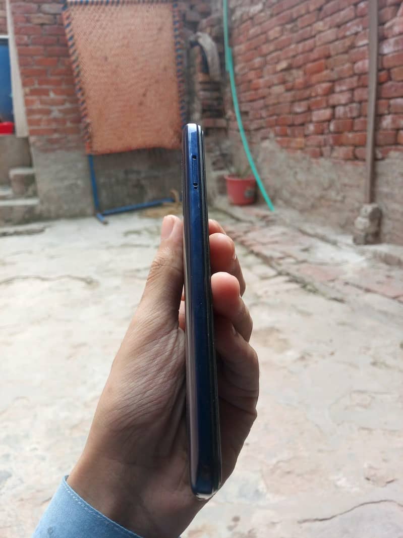 Xiaomi Redmi 8 3