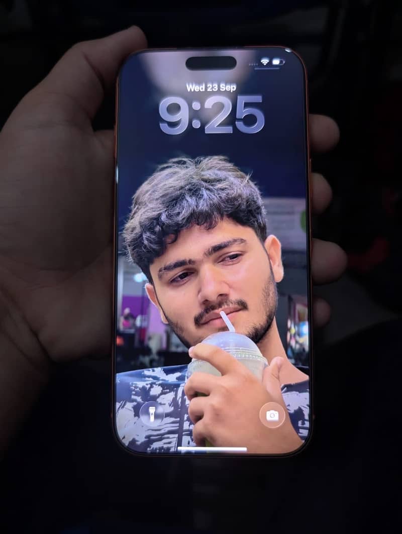 Apple iPhone 17 Pro Max 2