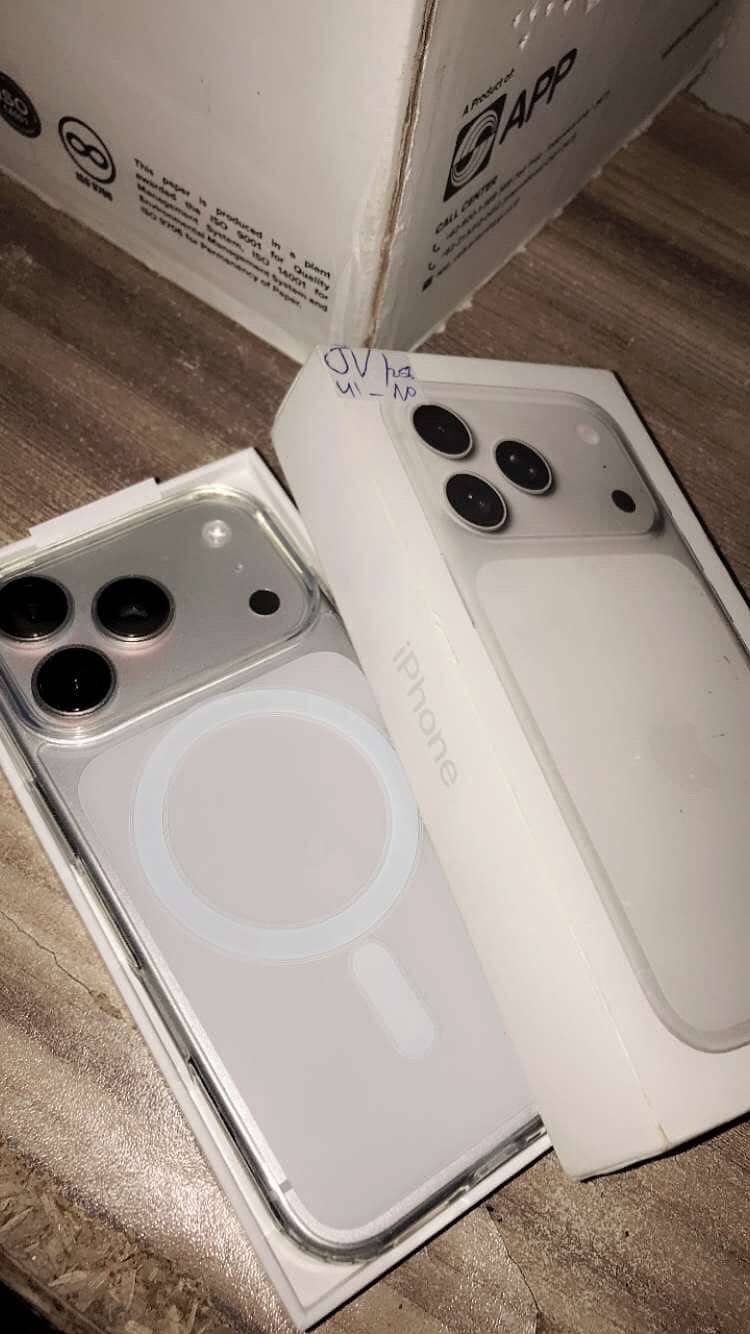 Apple iPhone 17 Pro 0