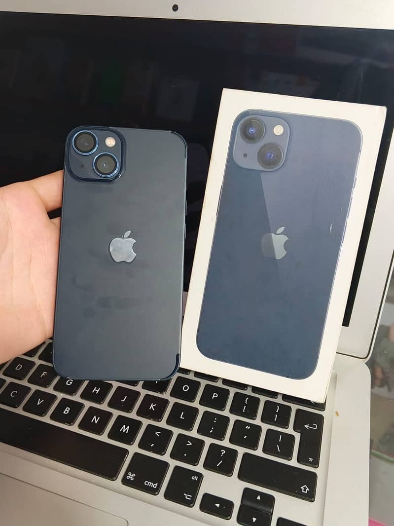 Apple iPhone 13 6
