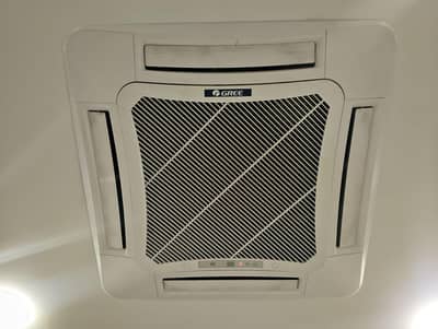 Gree ceiling cassette 4 ton and 2 ton