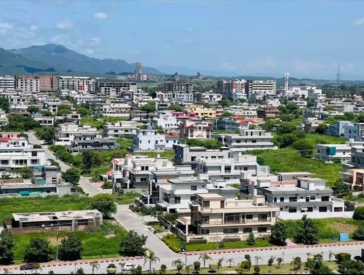 MPCHS E Block 30x60 Solid Land Plot Available 1