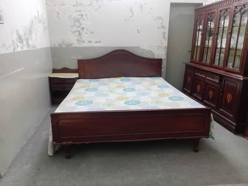 Queen bed with side table 2