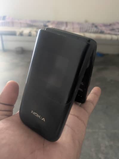 Nokia 2720 Flip