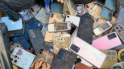 we buy dead smartphones 03155278580