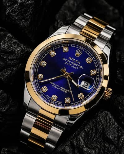 Stylish Blue Dial Watch