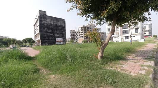 Good 4500 Square Feet Residential Plot For Sale In Top City 1 - Block C