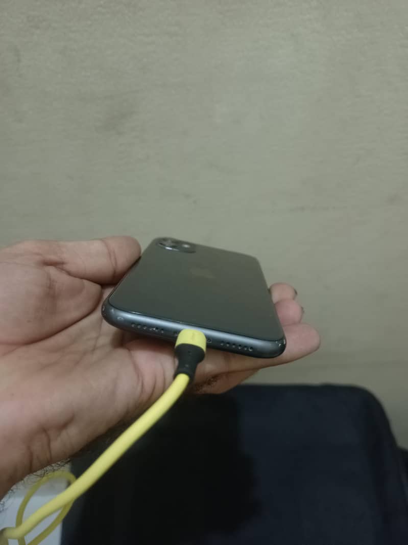 Apple iPhone 11 6