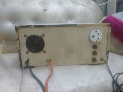Ups 1500 watt single battery compatible