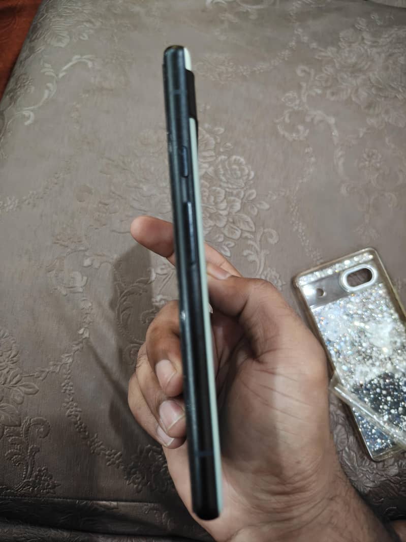 Google Pixel 6a 1
