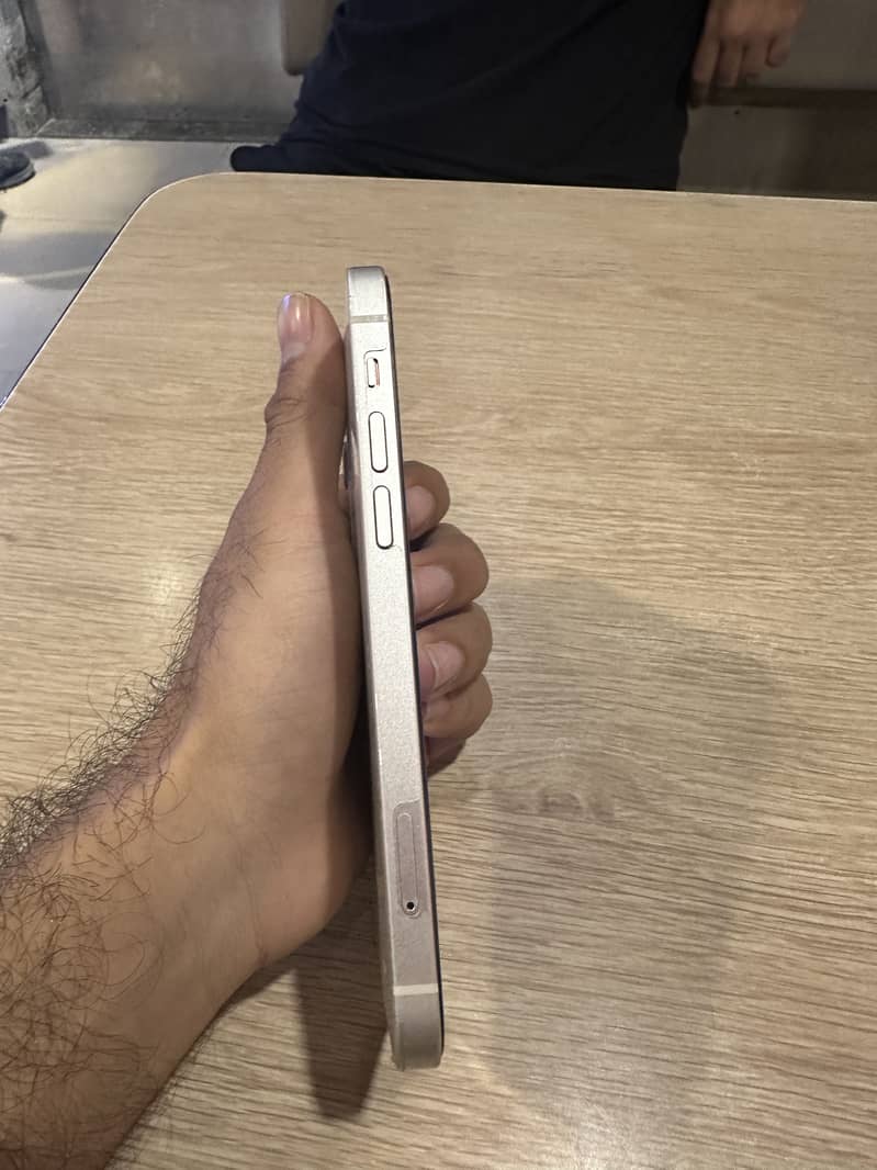 Apple iPhone 12 3
