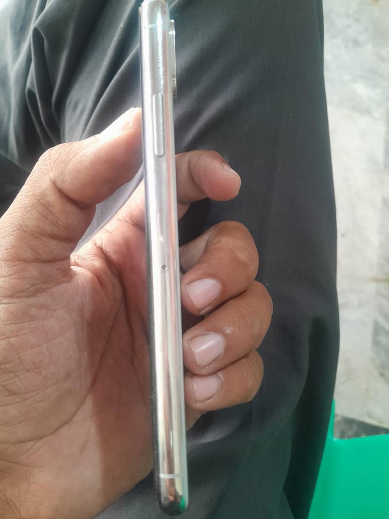 Apple iPhone X 2