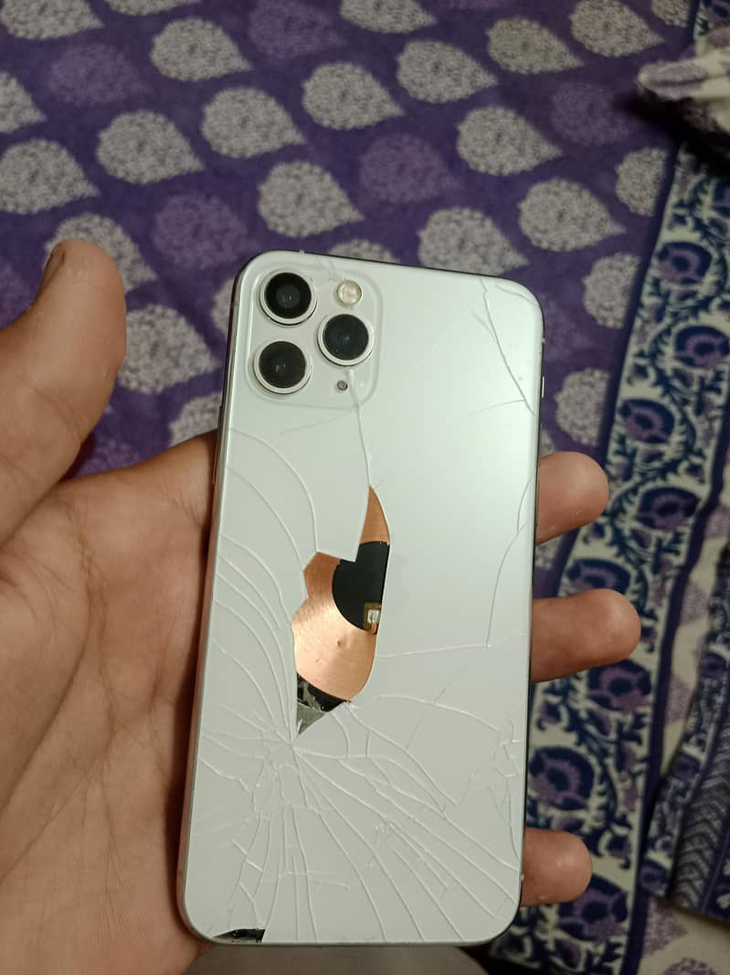 Apple iPhone 11 Pro 1