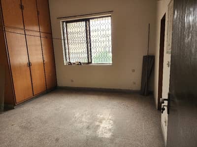 Model Town 10 Marla Upper Portions For Rent