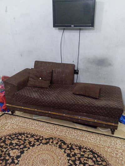 3 seater Dewan sofa in good price  03487174441
