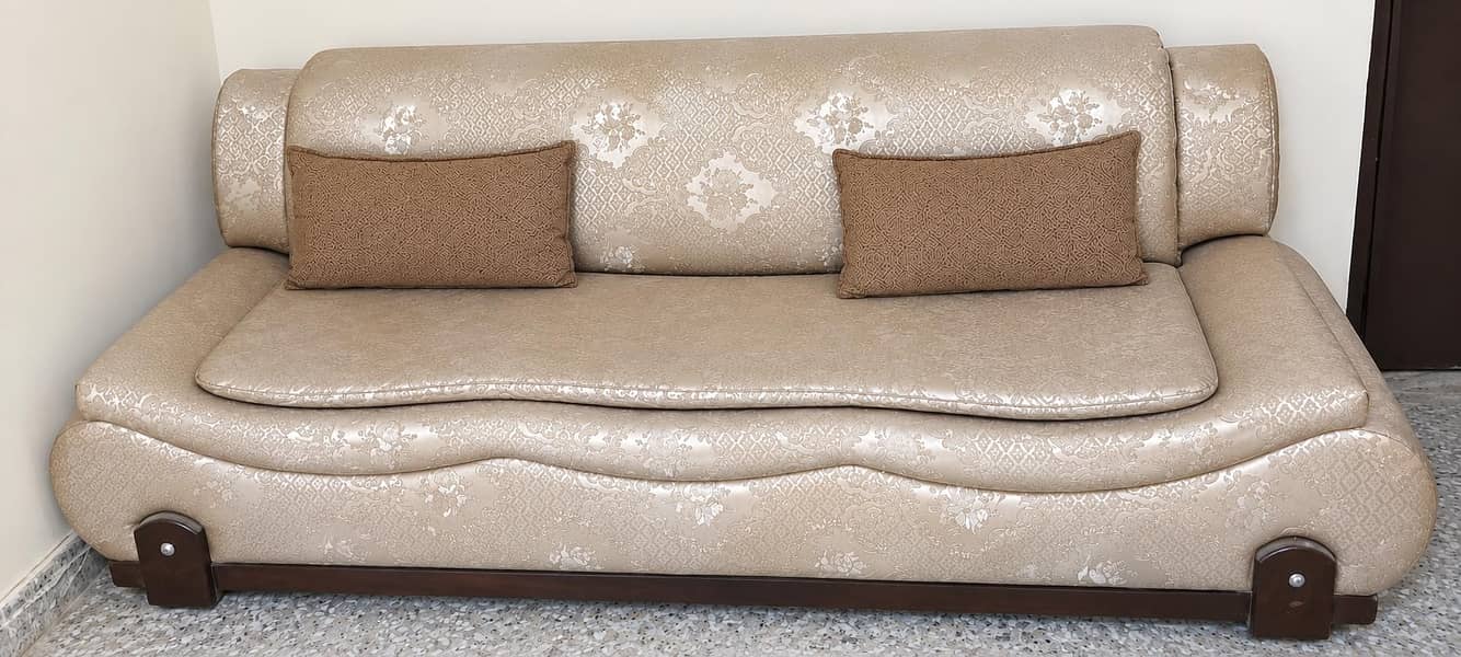 3 seater sofa 1