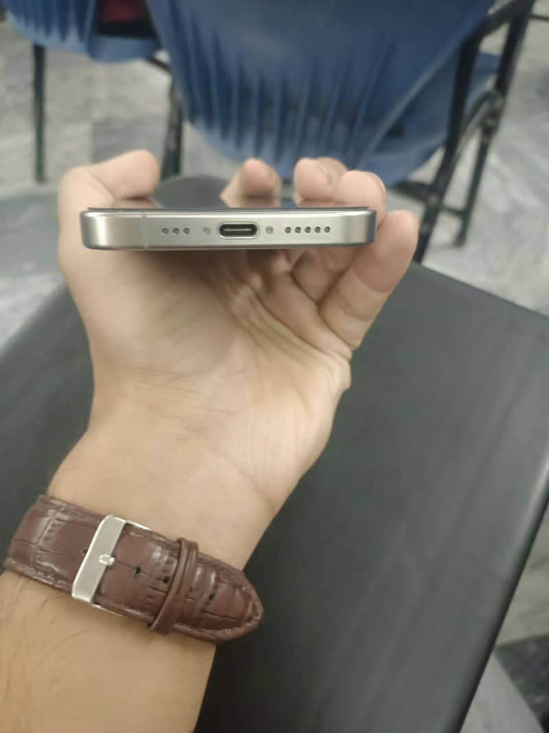 Apple iPhone 15 Pro 1
