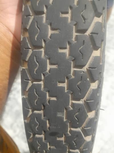 CD 70 rear tyer