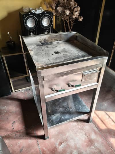 Restaurant Kitchen Appliances- Fryer, Hotplate, Table, burners