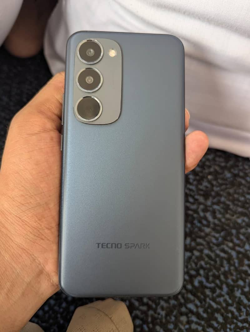 Tecno Spark 40 pro plus 2
