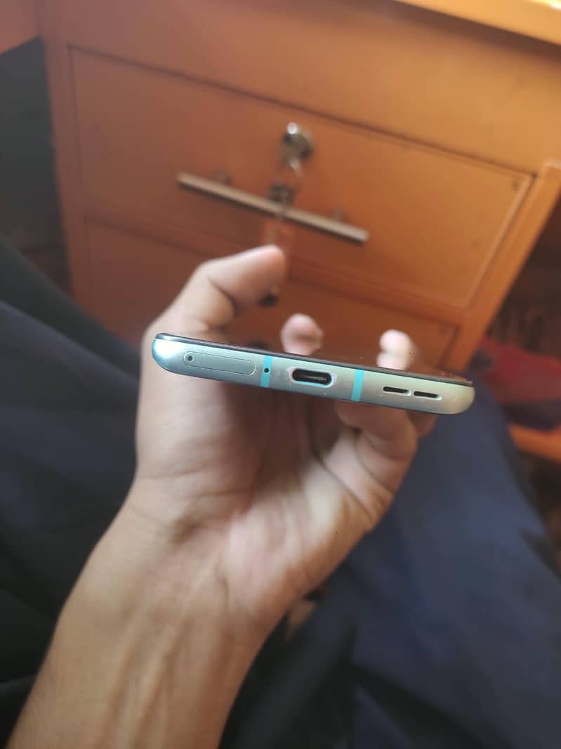 One Plus 8T 1