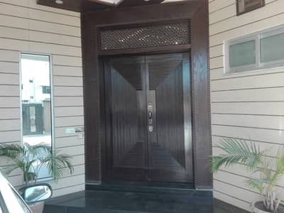 1 KANAL SLIETLY USED HOUSE FOR SALE  IN LAKE CITY MEADOWS EX STATE LIFE  CONTACT ME  MORE DETAILS