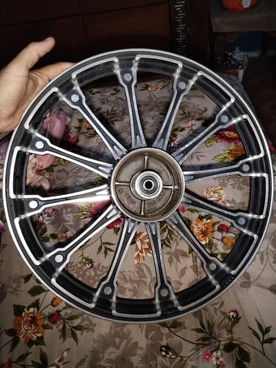 CD 70 rim in new condition