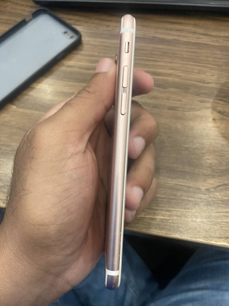 Apple iPhone 6S 2