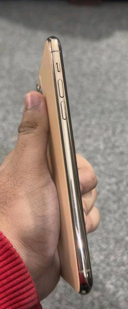 Apple iPhone 11 Pro max 2