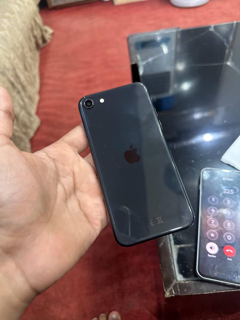 Apple iPhone SE 3