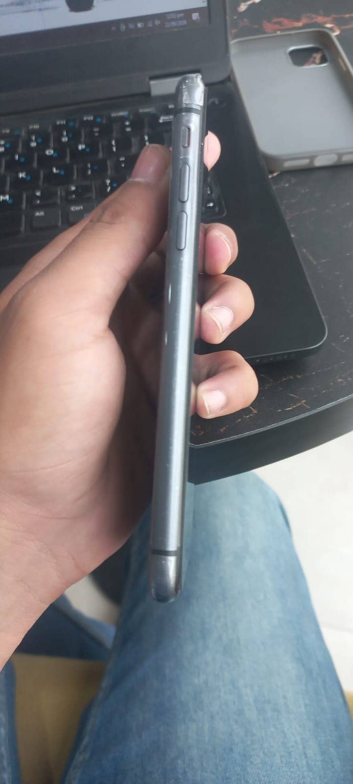 iPhone 11 black 2
