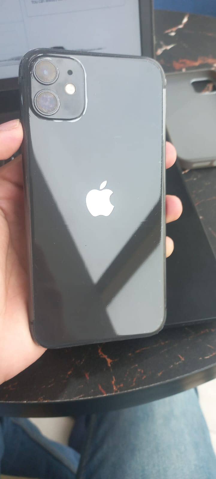 iPhone 11 black 0