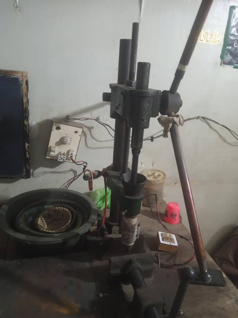 Plastic molding machine 2.5 num 3