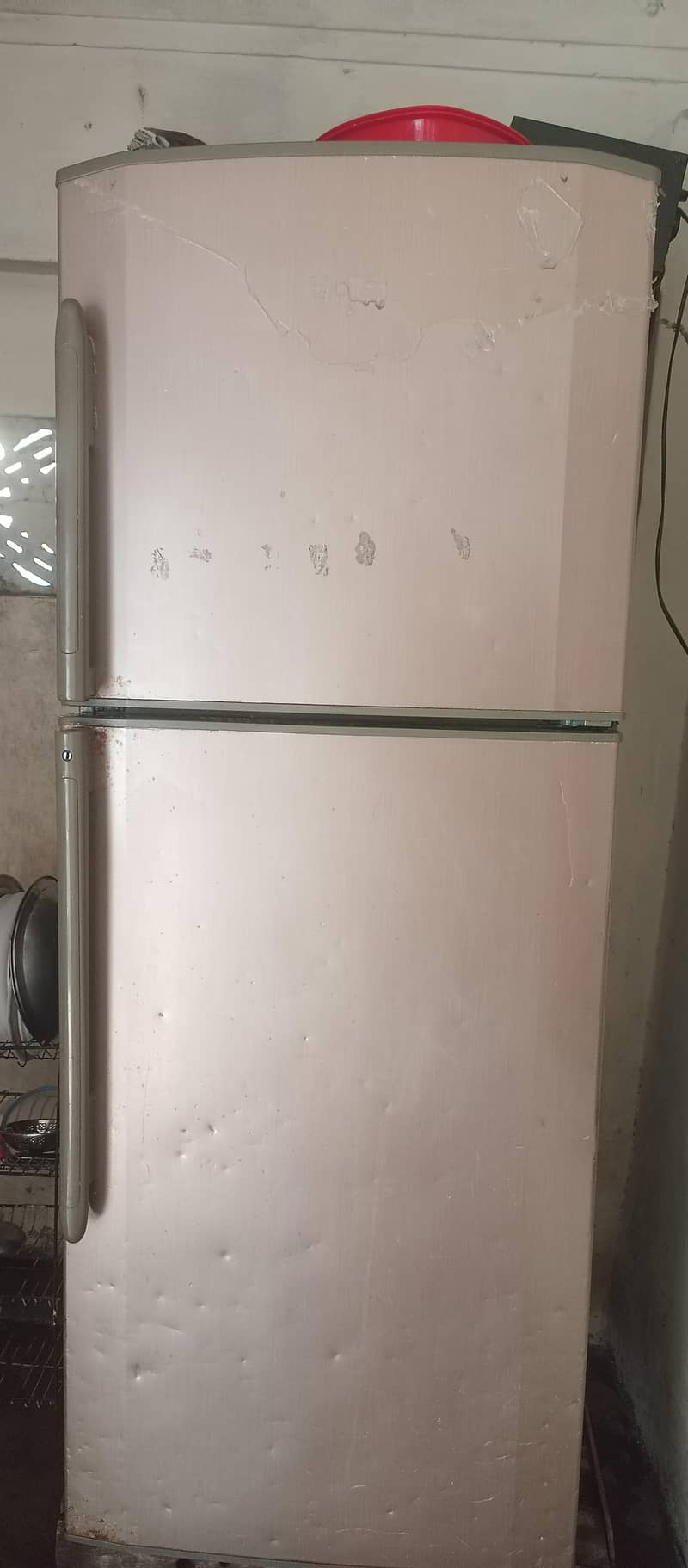 Refrigerator 0