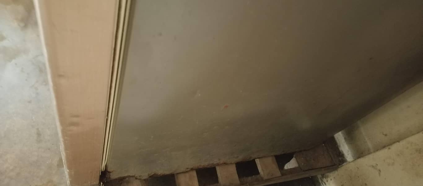 Refrigerator 9
