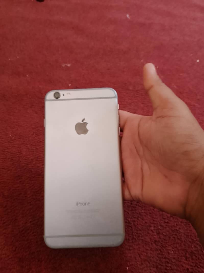 Apple iPhone 6 Plus 3