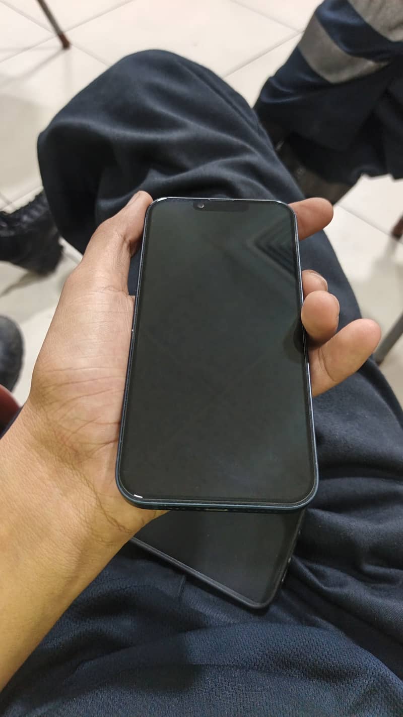 Apple iPhone 14 3