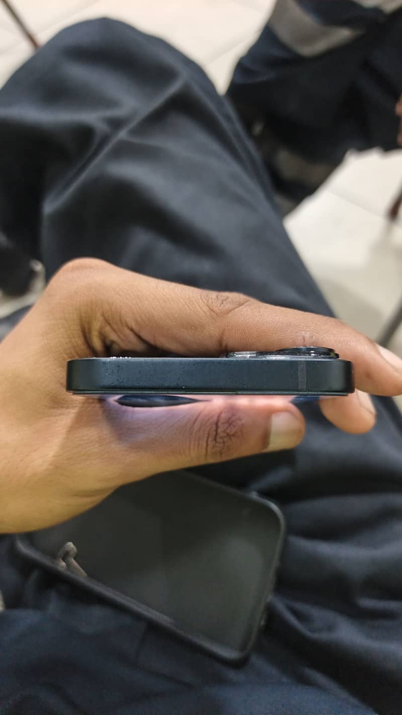 Apple iPhone 14 6