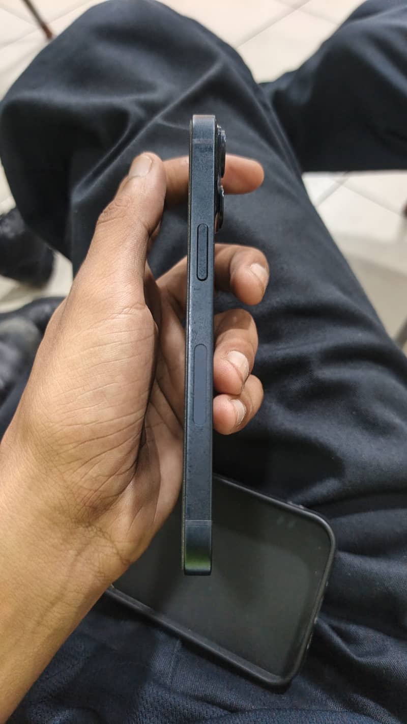Apple iPhone 14 7