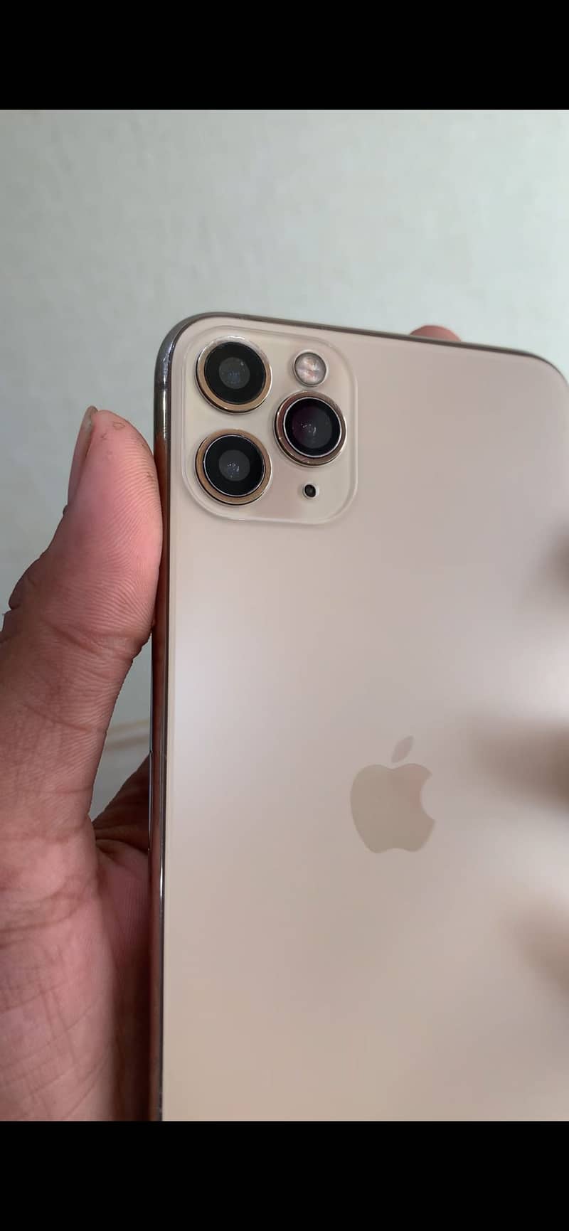 Apple iPhone 11 Pro Max 2