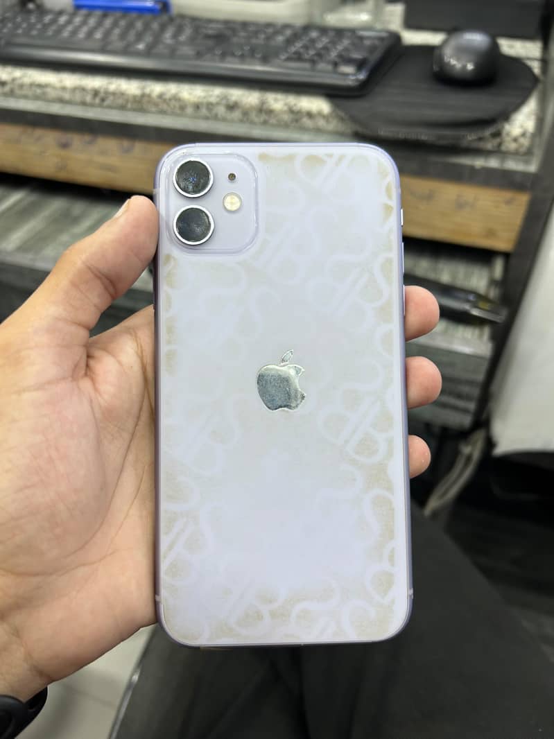 Apple iPhone 11 3