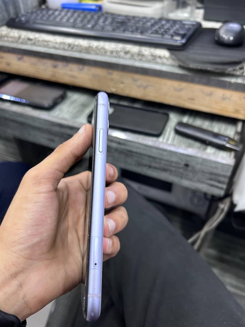 Apple iPhone 11 5