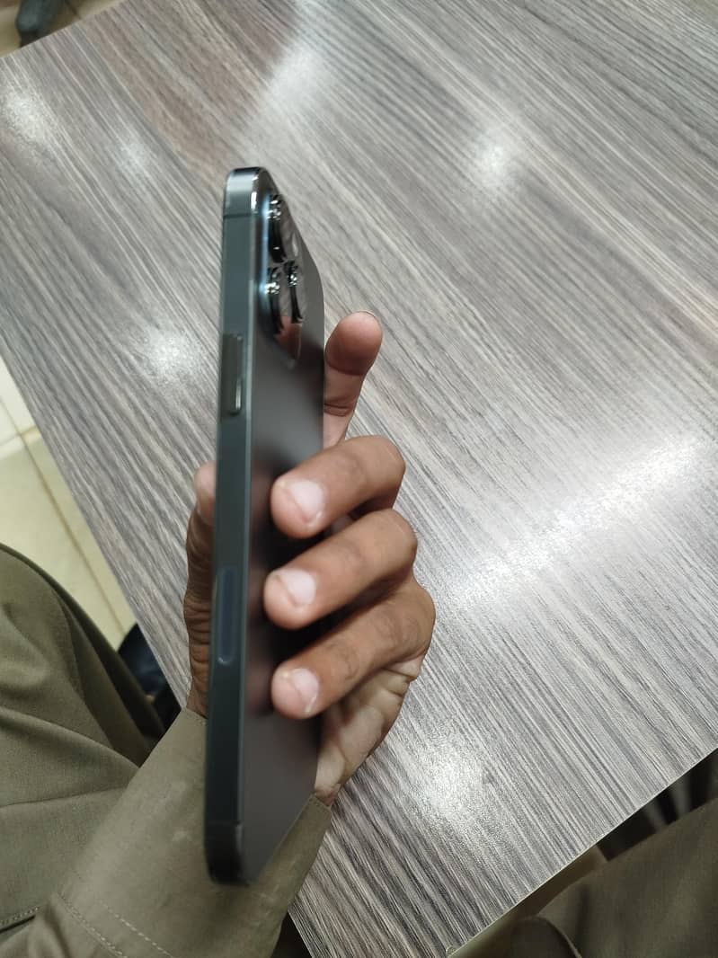 iphone 13pro max 4