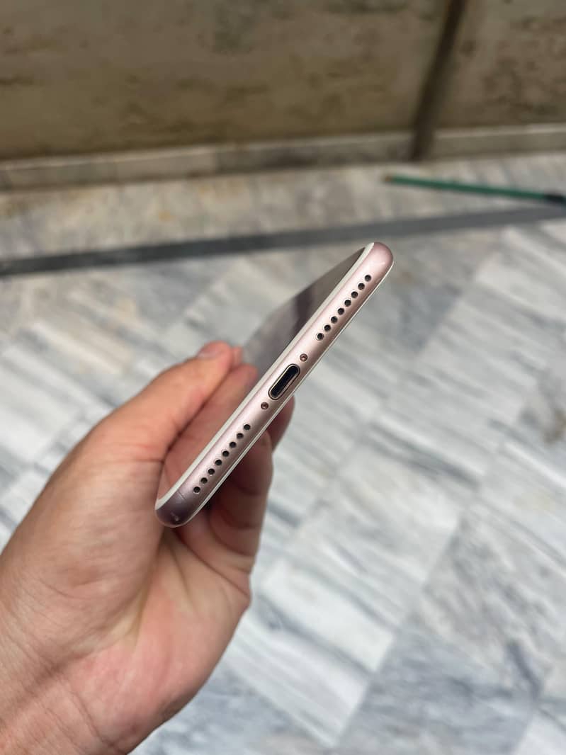 Apple iPhone 7 Plus 32GB | PTA Approved | Excellent Condition 1